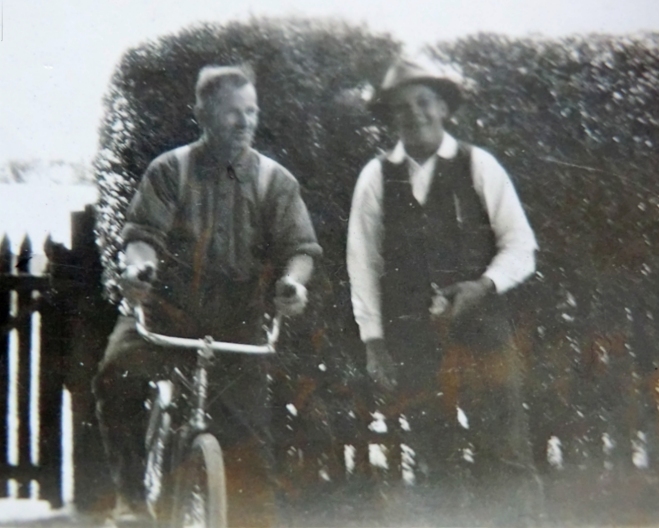 Andy Duncan with nephew Clarrie Stewart c.1932. The upturned handlebars on the bicycle allowed Andy to cycle with the minimum discomfort from the shrapnel in his back